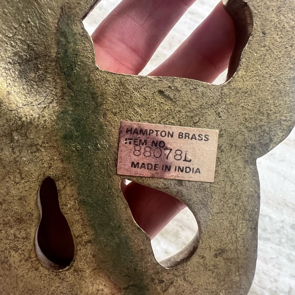 Large Brass Bow Wall Swag - Picture 3 of 3